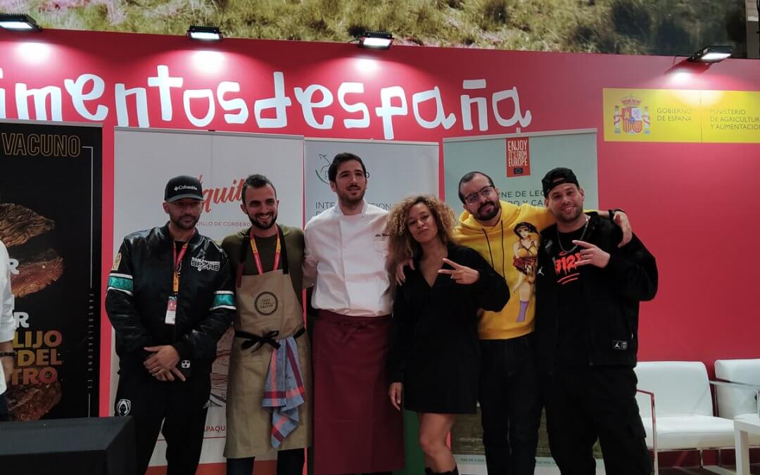 El Pepito de ternera y el Paquito de cordero conquistan al público joven a ritmo de rap